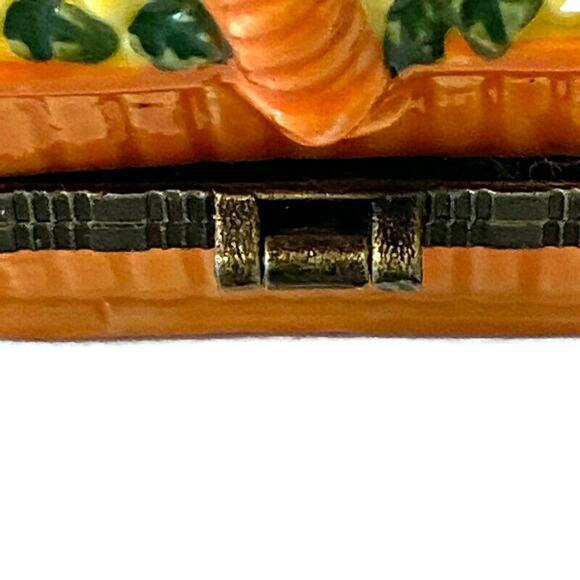 Brown Bear Easter Basket Trinket Ring Box Kitchy Collector Grandma Gift - Picture 8 of 12